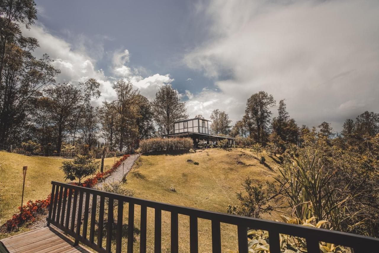 Cardinal Glamping Hotel Guatapé Exterior foto